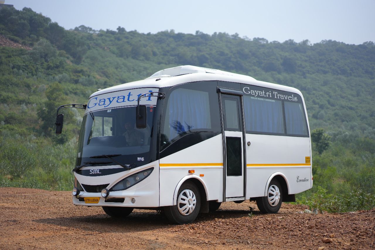13 Seater Executive Coach Classic